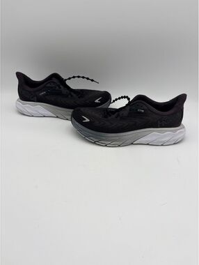 Hoka Arahi 6 Woman’s Size 7 Black Running Shoes with White Soles Training